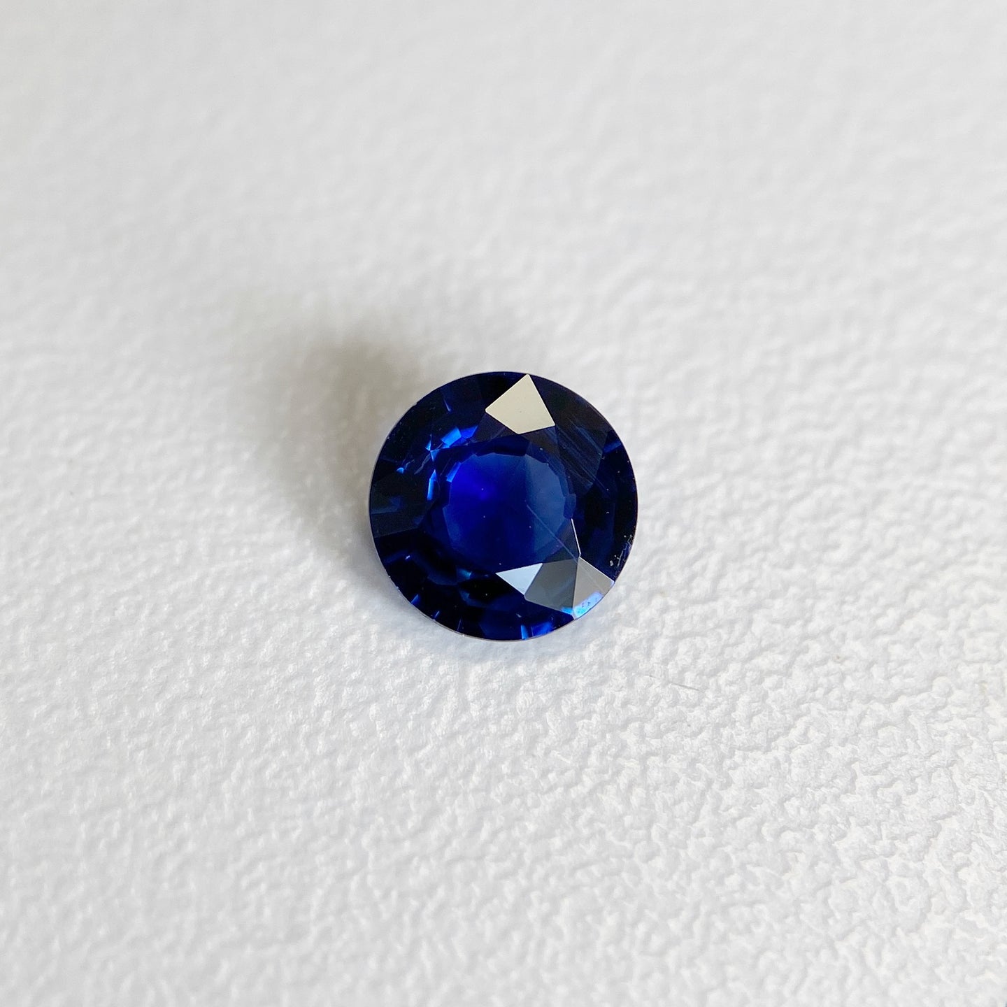 1.02 ct. Round Blue Sapphire