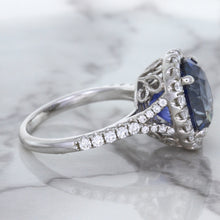 Load image into Gallery viewer, 7.86ct Oval Blue Sapphirewith diamond halo in 18K White Gold