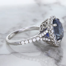 Load image into Gallery viewer, 7.86ct Oval Blue Sapphirewith diamond halo in 18K White Gold