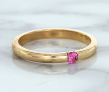 Load image into Gallery viewer, 0.10ct Round Pink Sapphire Ring in 14K Rose Gold
