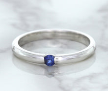 Load image into Gallery viewer, 0.10ct Round Blue Sapphire Ring in 18K White Gold