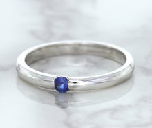 Load image into Gallery viewer, 0.10ct Round Blue Sapphire Ring in 18K White Gold