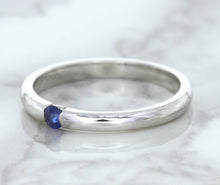 Load image into Gallery viewer, 0.10ct Round Blue Sapphire Ring in 18K White Gold