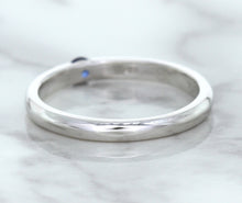 Load image into Gallery viewer, 0.10ct Round Blue Sapphire Ring in 18K White Gold