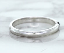 Load image into Gallery viewer, 0.10ct Round Blue Sapphire Ring in 18K White Gold