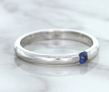 Load image into Gallery viewer, 0.10ct Round Blue Sapphire Ring in 18K White Gold