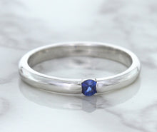Load image into Gallery viewer, 0.10ct Round Blue Sapphire Ring in 18K White Gold