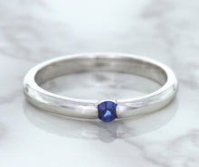 Load image into Gallery viewer, 0.10ct Round Blue Sapphire Ring in 18K White Gold