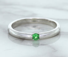 Load image into Gallery viewer, 0.10ct Round Tsavorite Ring in 18K White Gold