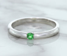 Load image into Gallery viewer, 0.10ct Round Tsavorite Ring in 18K White Gold