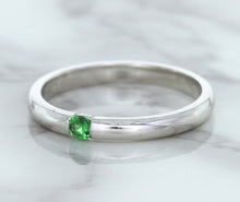 Load image into Gallery viewer, 0.10ct Round Tsavorite Ring in 18K White Gold