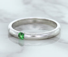 Load image into Gallery viewer, 0.10ct Round Tsavorite Ring in 18K White Gold