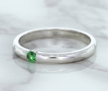 Load image into Gallery viewer, 0.10ct Round Tsavorite Ring in 18K White Gold