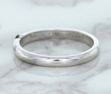 Load image into Gallery viewer, 0.10ct Round Tsavorite Ring in 18K White Gold