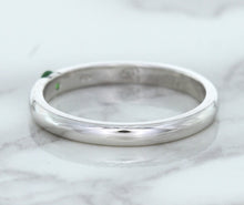 Load image into Gallery viewer, 0.10ct Round Tsavorite Ring in 18K White Gold