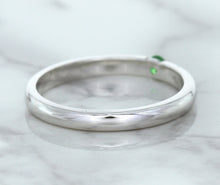 Load image into Gallery viewer, 0.10ct Round Tsavorite Ring in 18K White Gold