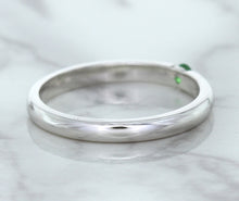 Load image into Gallery viewer, 0.10ct Round Tsavorite Ring in 18K White Gold