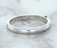 Load image into Gallery viewer, 0.10ct Round Tsavorite Ring in 18K White Gold