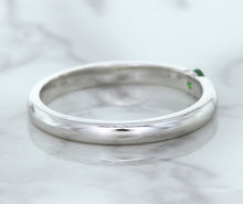 Load image into Gallery viewer, 0.10ct Round Tsavorite Ring in 18K White Gold