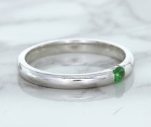 Load image into Gallery viewer, 0.10ct Round Tsavorite Ring in 18K White Gold