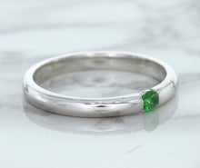 Load image into Gallery viewer, 0.10ct Round Tsavorite Ring in 18K White Gold