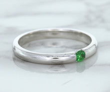 Load image into Gallery viewer, 0.10ct Round Tsavorite Ring in 18K White Gold