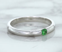 Load image into Gallery viewer, 0.10ct Round Tsavorite Ring in 18K White Gold