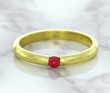 Load image into Gallery viewer, 0.10ct Round Ruby Ring in 18K Yellow Gold