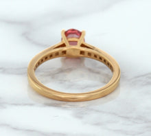 Load image into Gallery viewer, 0.80ct Oval Padparadscha Ring with Diamond Accents in 18K Rose Gold