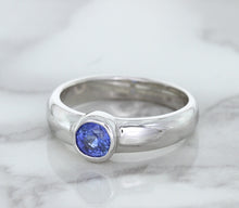 Load image into Gallery viewer, 0.74ct Round Blue Sapphire Ring in 14K White Gold