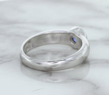 Load image into Gallery viewer, 0.74ct Round Blue Sapphire Ring in 14K White Gold