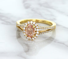 Load image into Gallery viewer, 0.96ct Oval Padparadscha Ring with Diamond Halo in 18K Rose Gold