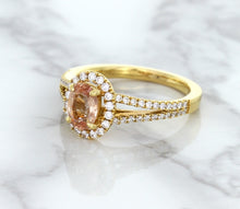 Load image into Gallery viewer, 0.96ct Oval Padparadscha Ring with Diamond Halo in 18K Rose Gold