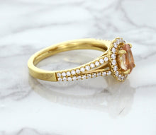 Load image into Gallery viewer, 0.96ct Oval Padparadscha Ring with Diamond Halo in 18K Rose Gold