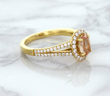 Load image into Gallery viewer, 0.96ct Oval Padparadscha Ring with Diamond Halo in 18K Rose Gold