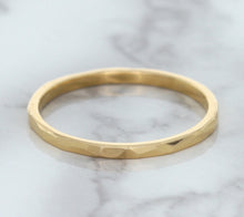 Load image into Gallery viewer, 1.6mm Hammered Band in 14K Rose Gold