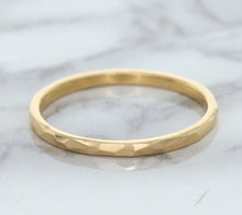 Load image into Gallery viewer, 1.6mm Hammered Band in 14K Rose Gold