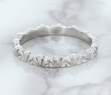 Load image into Gallery viewer, 2.5mm Scalloped Band in 14K White Gold