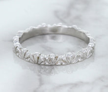 Load image into Gallery viewer, 2.5mm Scalloped Band in 14K White Gold