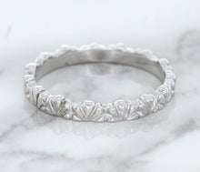 Load image into Gallery viewer, 2.5mm Scalloped Band in 14K White Gold