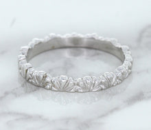 Load image into Gallery viewer, 2.5mm Scalloped Band in 14K White Gold

