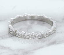 Load image into Gallery viewer, 2.5mm Scalloped Band in 14K White Gold