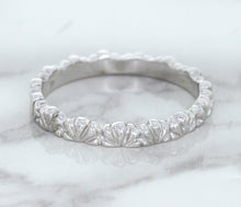 Load image into Gallery viewer, 2.5mm Scalloped Band in 14K White Gold