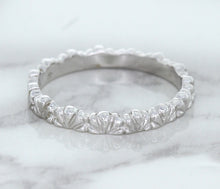 Load image into Gallery viewer, 2.5mm Scalloped Band in 14K White Gold