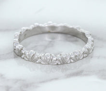 Load image into Gallery viewer, 2.5mm Scalloped Band in 14K White Gold