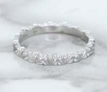 Load image into Gallery viewer, 2.5mm Scalloped Band in 14K White Gold