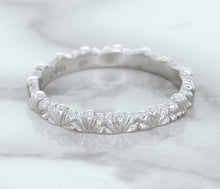 Load image into Gallery viewer, 2.5mm Scalloped Band in 14K White Gold