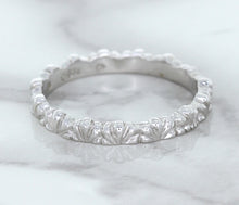 Load image into Gallery viewer, 2.5mm Scalloped Band in 14K White Gold