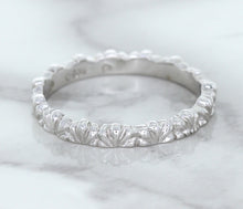 Load image into Gallery viewer, 2.5mm Scalloped Band in 14K White Gold