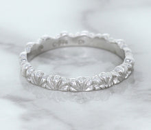 Load image into Gallery viewer, 2.5mm Scalloped Band in 14K White Gold